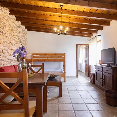Con Piscina Climatizada, Barbacoa Y Wi-fi En Icod De Vinos - Es-279-19 Villa