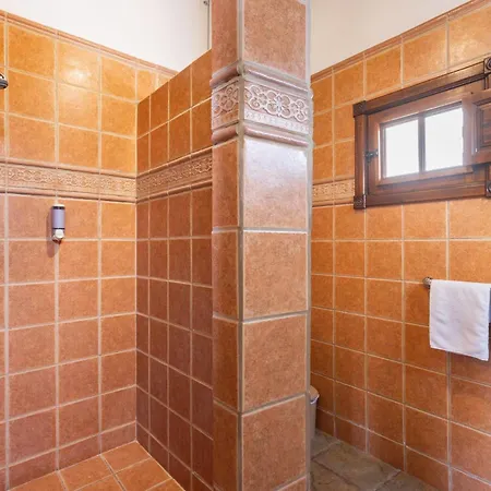 Con Piscina Climatizada, Barbacoa Y Wi-fi En Icod De Vinos - Es-279-19 Villa